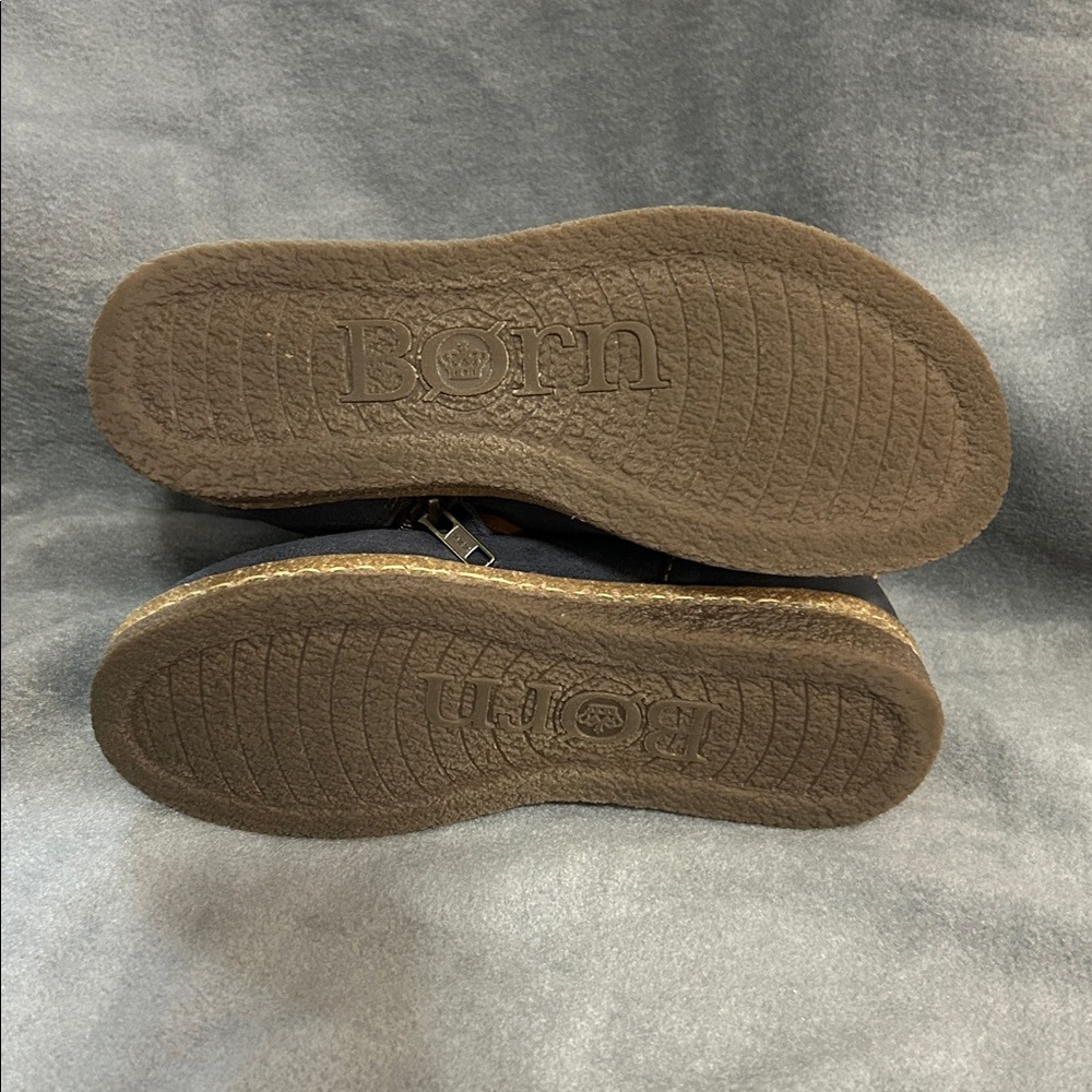 Born Suede Ankle Boots with rawhide Laces - side zipper - Picture 8 of 8